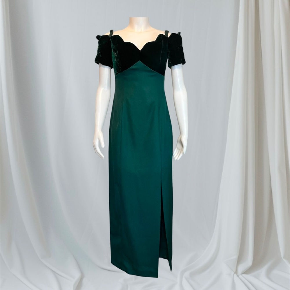 Emerald Green Off-Shoulder Maxi Dress